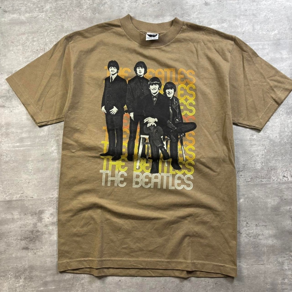 The Beatles Graphic Band Tee Mens Size Medium Tan Vintage Y2K Short Sleeve Shirt